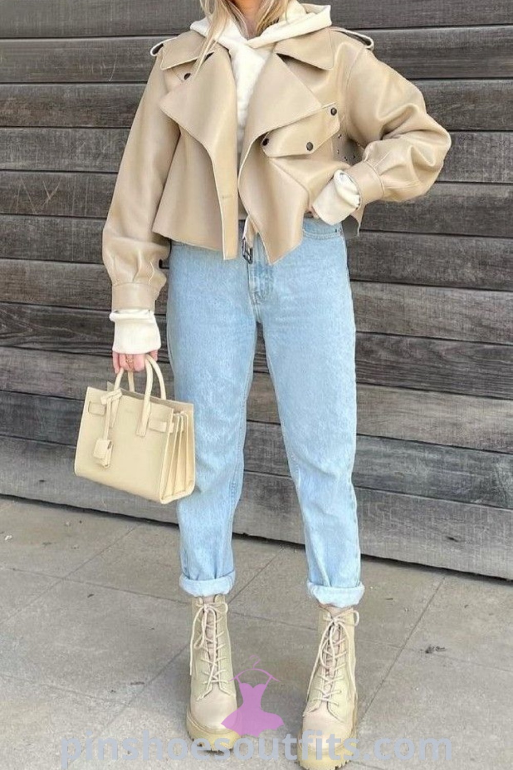 Beige outfit for winter fashion featuring casual styles, elegant and chic looks. Perfect for cold outfits and autumn attire, offering inspiration for stylish outfits to inspire your look this season. Discover more at pinshoesoutfits.com.