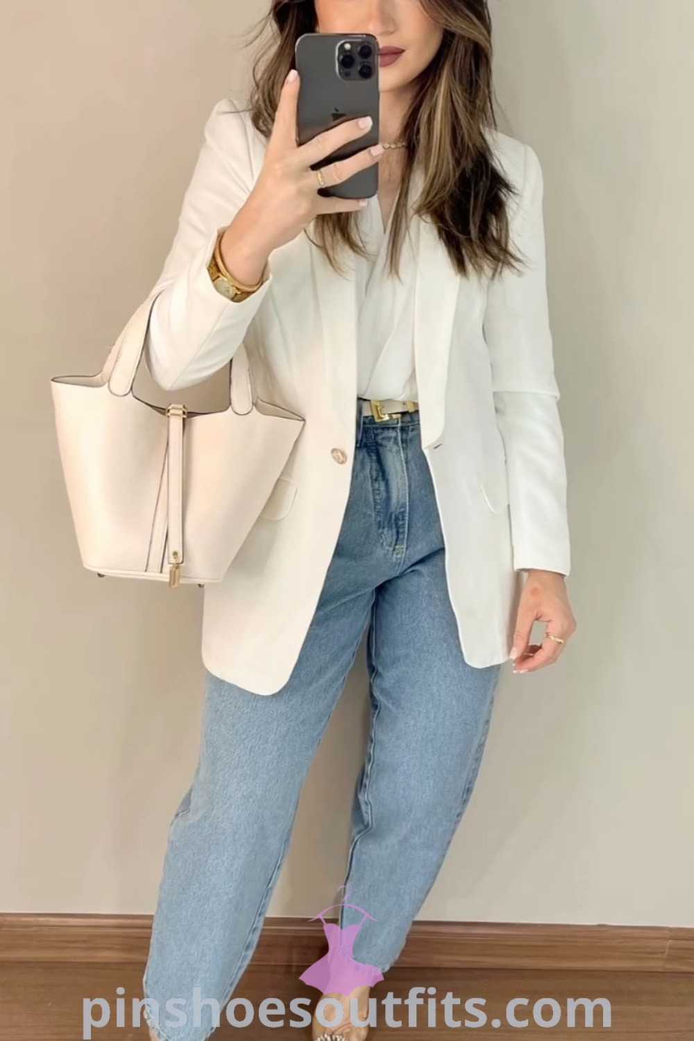 Stylish white blazer outfit featuring elegant attire for women, perfect for work and dinner events. Discover outfit ideas to look chic and classy at pinshoesoutfits.com. Explore white blazer outfits that inspire your look this season.