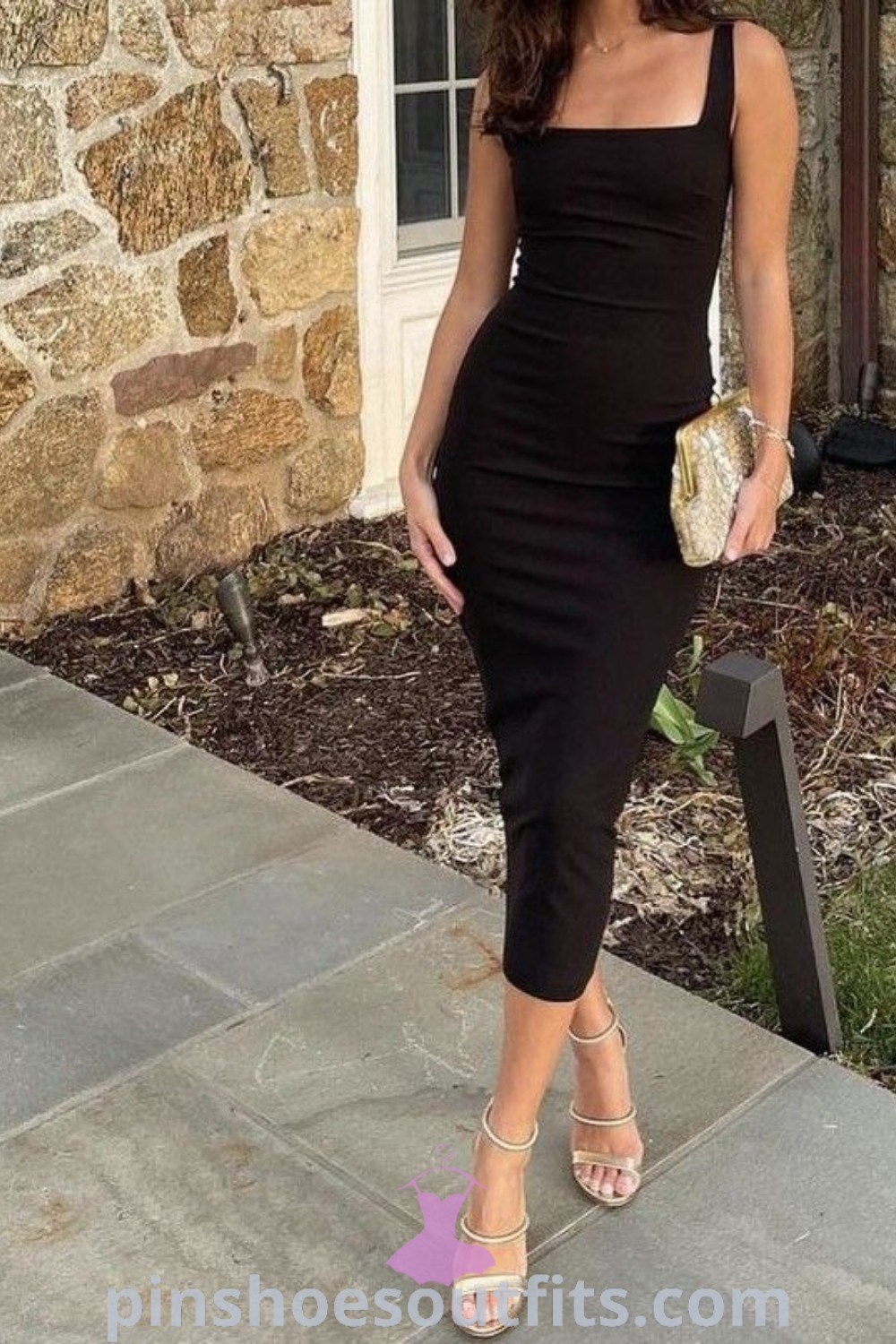 Elegant black bodycon dress outfit suitable for parties and award nights, paired with stunning hairstyles and chic accessories. Discover sophisticated outfit ideas at pinshoesoutfits.com.