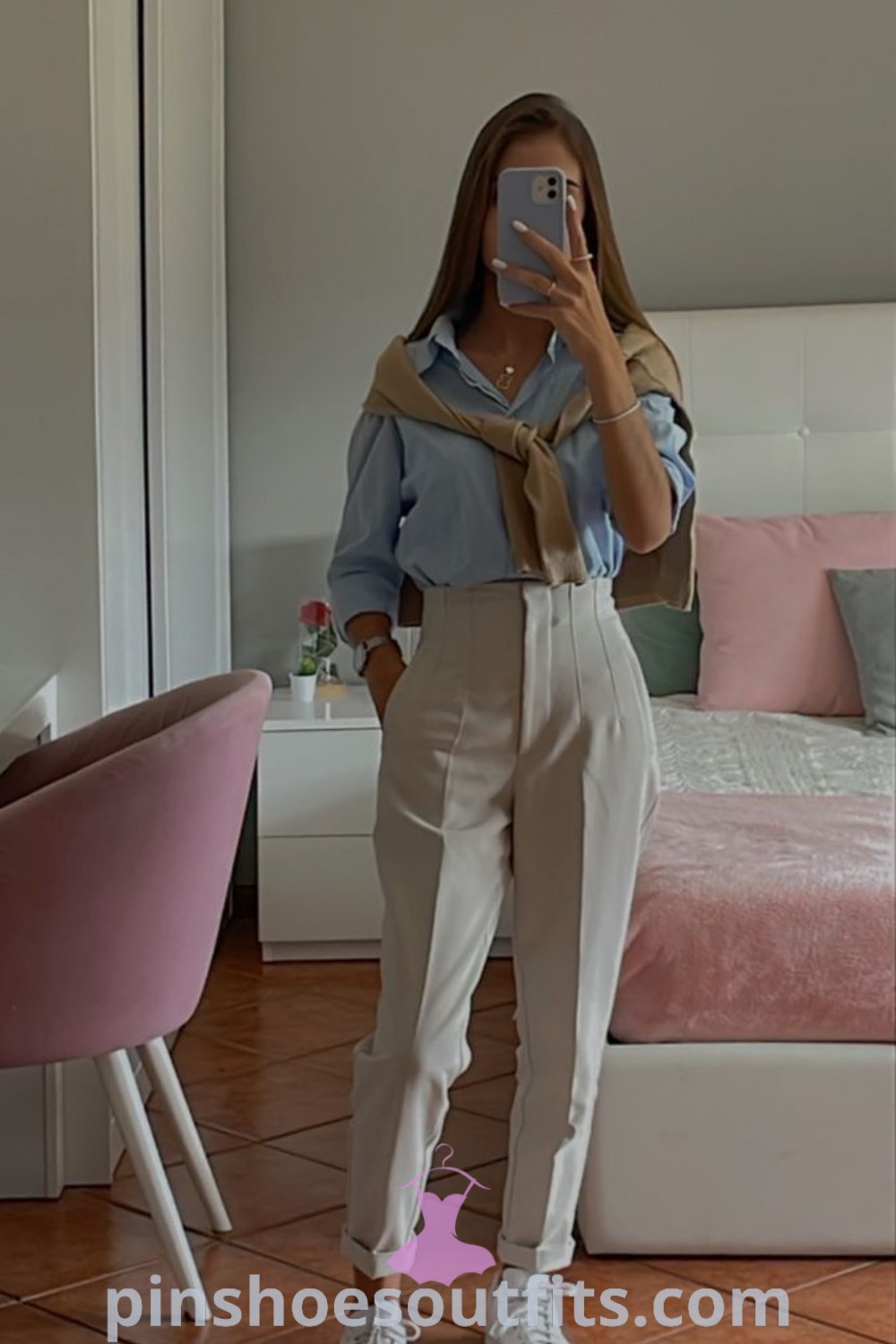 Chic dressy casual outfits for summer meetings, featuring blue and white work outfits, professional summer outfits, and stylish pieces that enhance pear-shaped silhouettes. Discover inspiring outfit ideas at pinshoesoutfits.com.