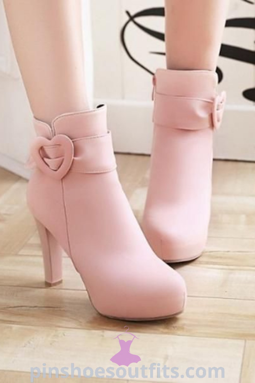 Pink kawaii shoes heels with buckles, featuring a chic round toe design. These fancy girly pink boots are stylish and elevate any outfit instantly. Perfect for everyday elegance and fashion-forward looks. Explore more inspiring outfit ideas at pinshoesoutfits.com.