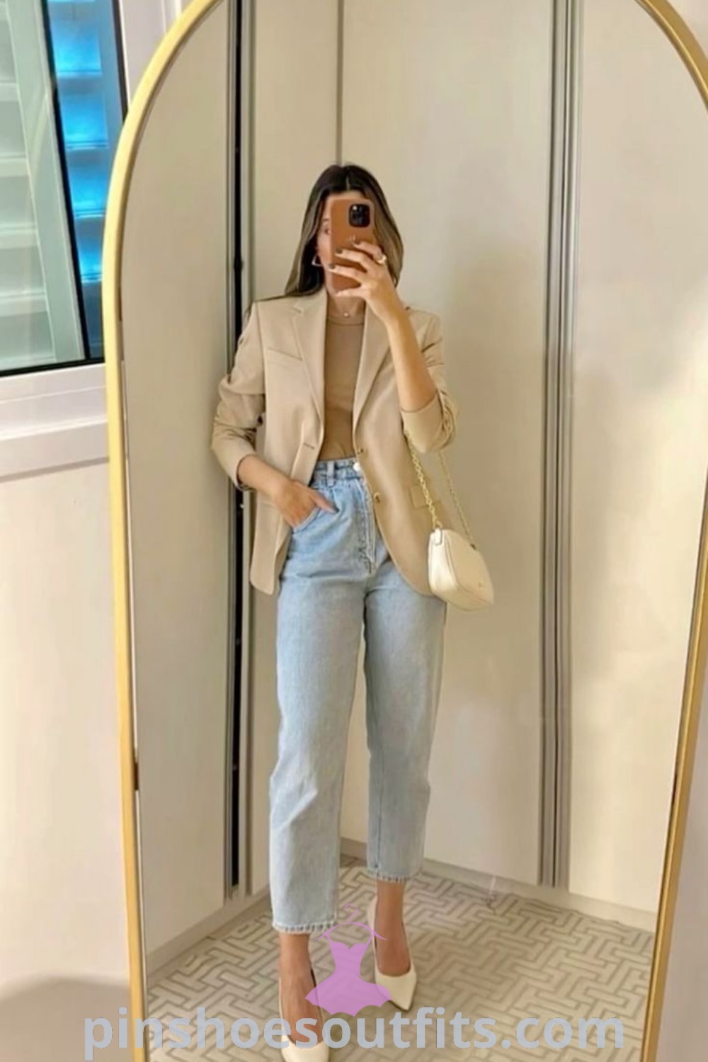 Chic office outfit showcasing stylish work attire, easy chic, and elegant casual pieces. Perfect for creating classy work outfits that inspire confidence and style. Find more fashionable outfit ideas at pinshoesoutfits.com.