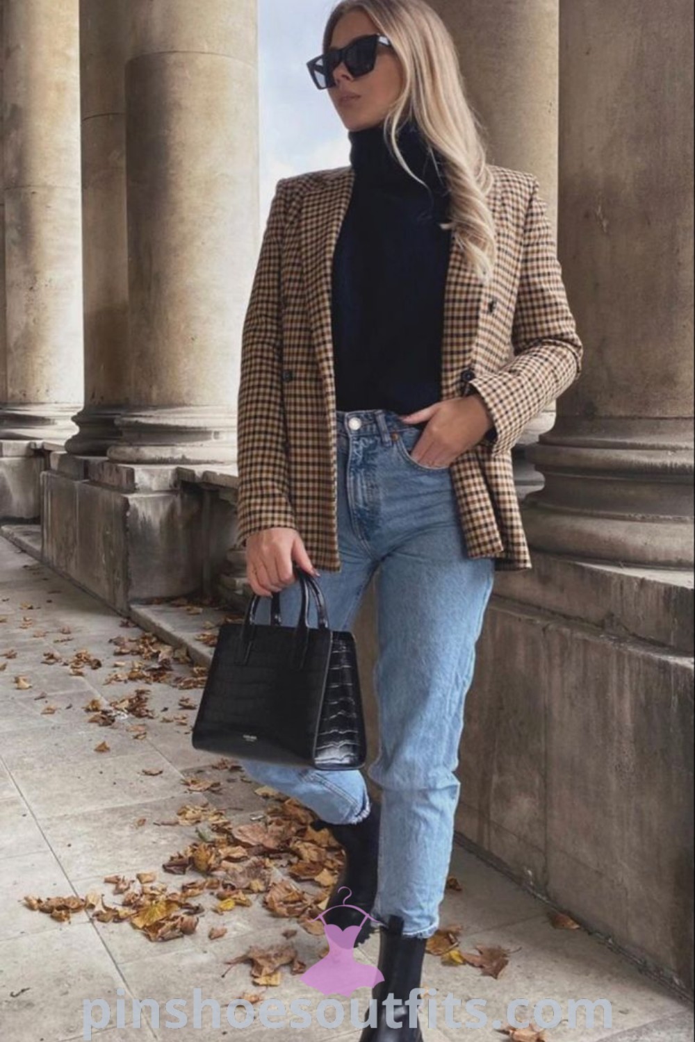 Stylish plaid blazer outfit showcasing university outfit ideas for chic fall looks. Perfect for everyday elegance and versatile enough for work or casual outings. Discover more outfit inspo at pinshoesoutfits.com.