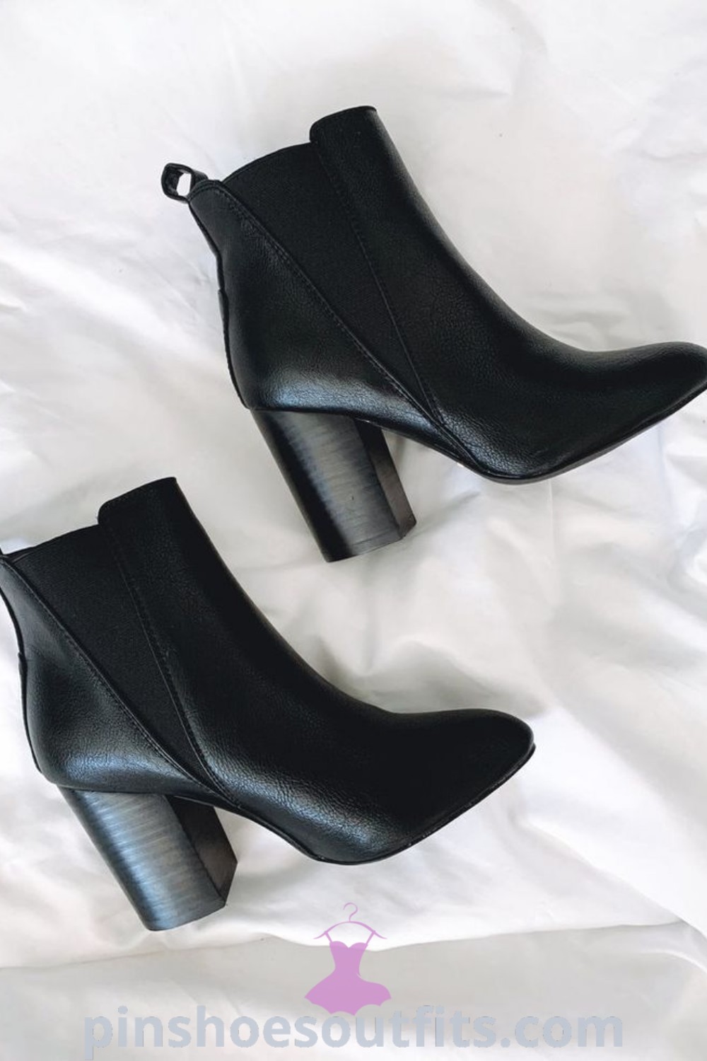 Trendy winter footwear ideas showcasing best winter boots, high boots outfits, wide calf boots, and stylish white boots. Perfect for wedding guest outfits and winter clothing inspiration at pinshoesoutfits.com.