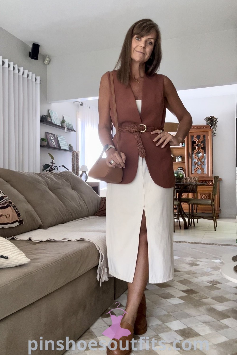 Chic and minimal outfit ideas featuring tonal outfits, modern chic styles, and basic outfits perfect for work or travel. Elevate your style with looks that embody a sophisticated yet effortless aesthetic. Explore more inspiring outfits at pinshoesoutfits.com.