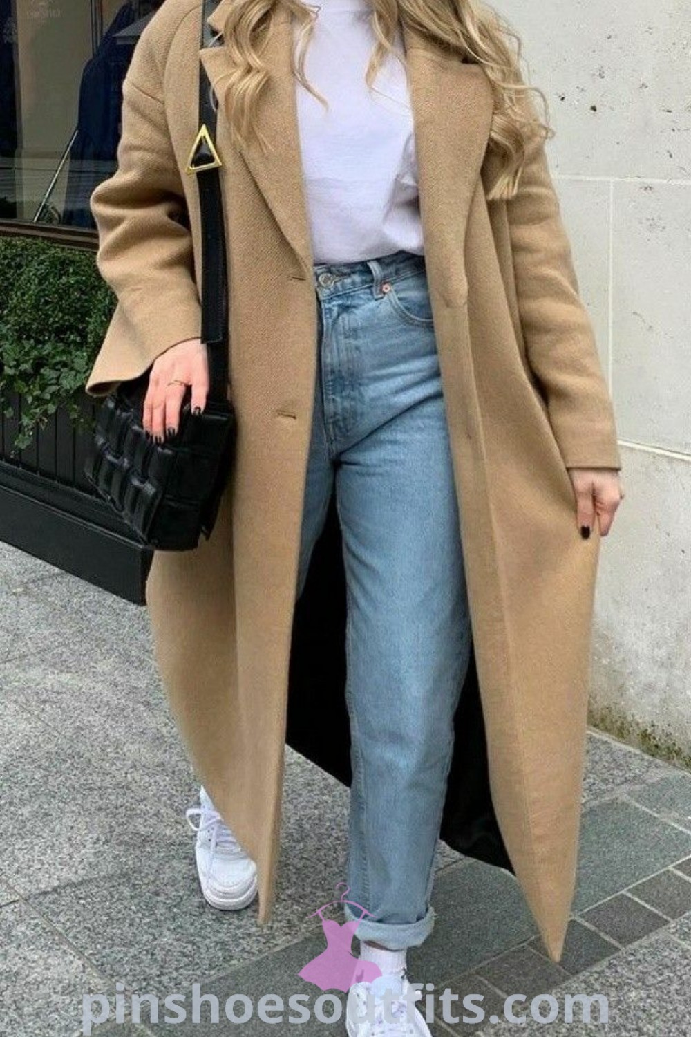 Stylish tan coat outfit showcasing casual winter fashion, perfect for Scandinavian fashion lovers. The ensemble combines pastel elements and chic accessories, making it an ideal choice for cold weather and fashionable outings. Explore more outfit ideas at pinshoesoutfits.com.
